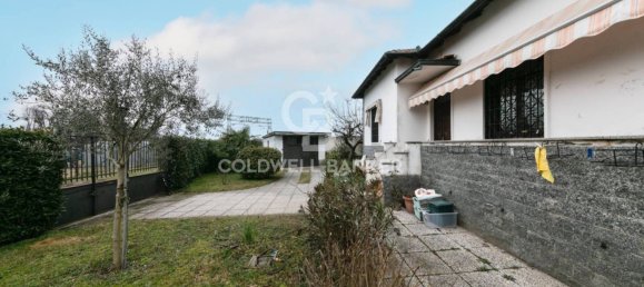 2 غرف نوم فيلا في Magnago, Italy رقم 283579 17