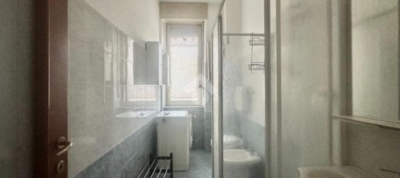 3 rooms Apartment in Turin, Italy No. 261453 7