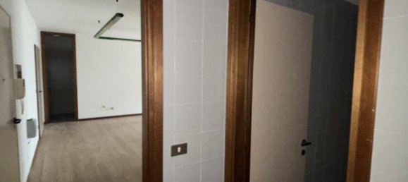 89m² Office in Altavilla Vicentina, Italy No. 351443 7