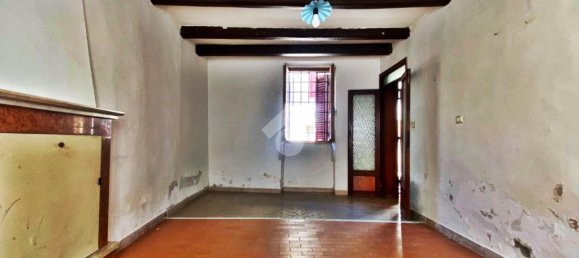 4 bedrooms Apartment in Valfabbrica, Italy No. 85971 4