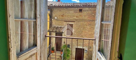 4 bedrooms Apartment in Valfabbrica, Italy No. 85971 8