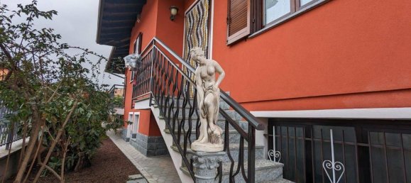 8 rooms Villa in Borgo Ticino, Italy No. 164489 2
