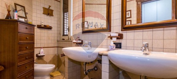 3 bedrooms Apartment in Palermo, Italy No. 371629 12