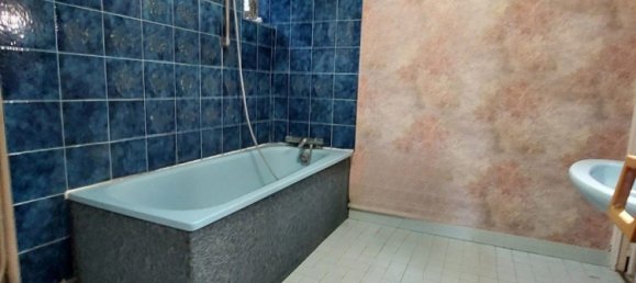 2 bedrooms House in Chateau-Renault, France No. 216895 6