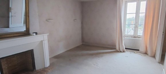 2 bedrooms House in Chateau-Renault, France No. 216895 3