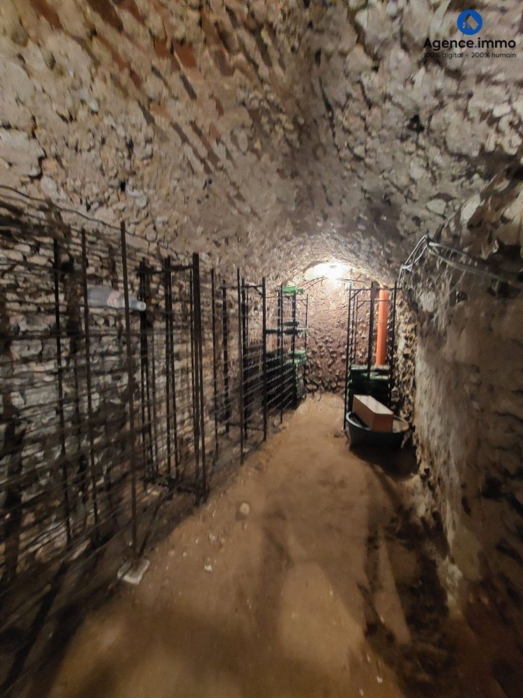 2 bedrooms House in Chateau-Renault, France No. 216895