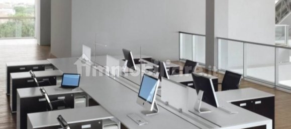 5 rooms Office in Florence, Italy No. 12060 4