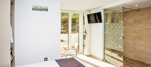 8 bedrooms House in Marbella, Spain No. 117801 12