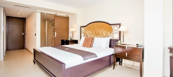 8 bedrooms House in Marbella, Spain No. 117801 11