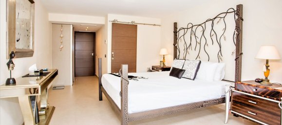 8 bedrooms House in Marbella, Spain No. 117801 14