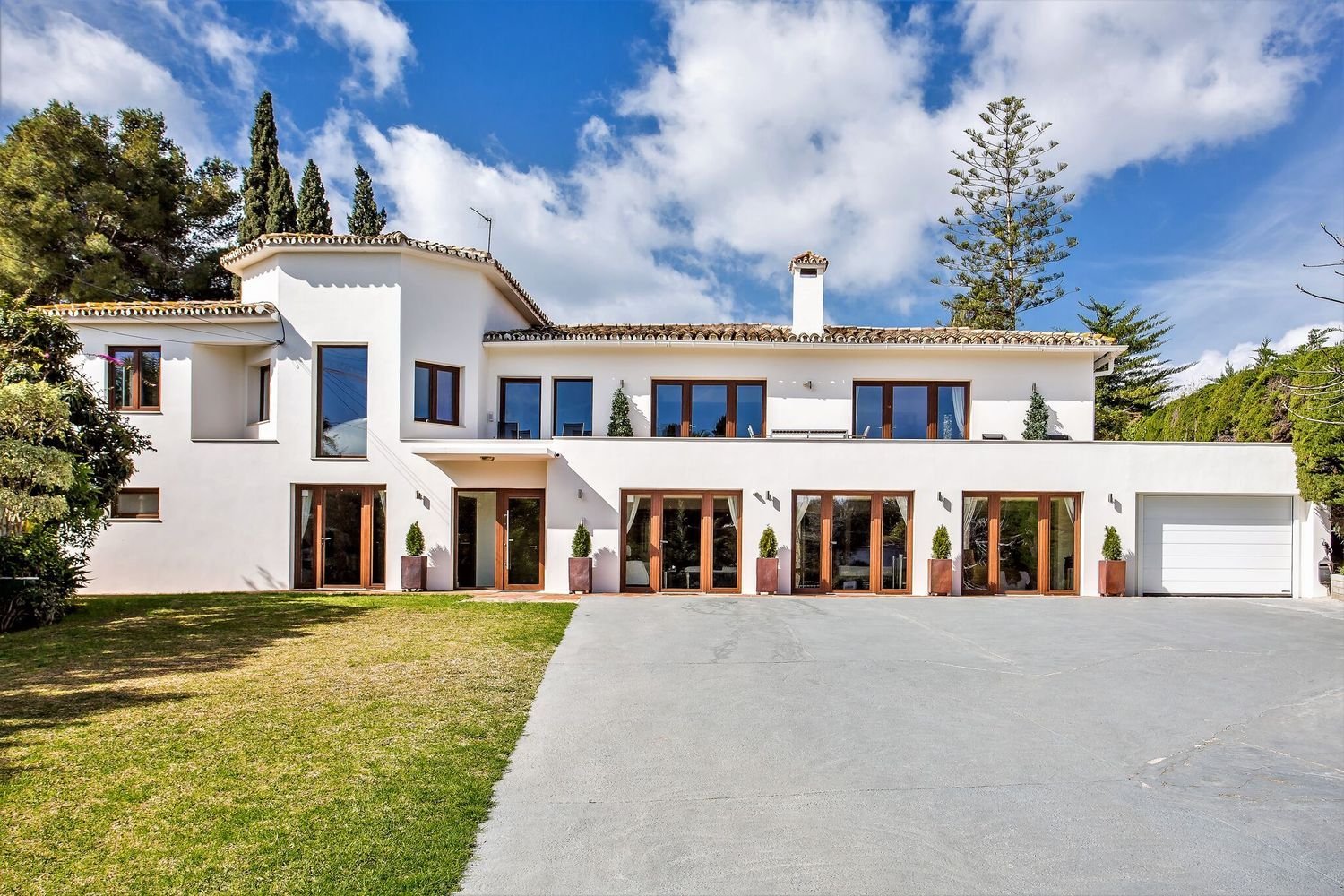 8 bedrooms House in Marbella, Spain No. 117801