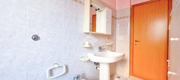 3 rooms Apartment in Silvi, Italy No. 112985 12