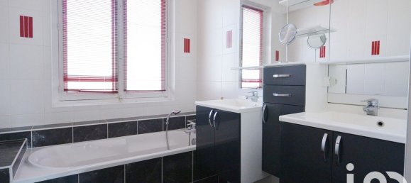 4 bedrooms Apartment in Chartres, France No. 51816 6