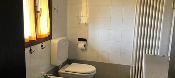 9 rooms House in Reggio Emilia, Italy No. 105953 2