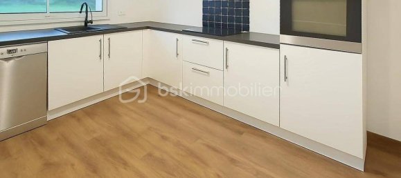 Villa de 4 dormitorios en Saint-Medard-de-Guizieres, France No. 295863 5