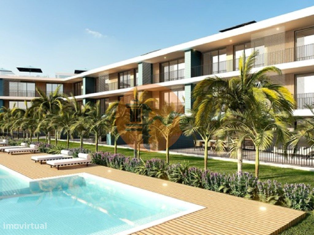 Terreno en Quelfes, Portugal 9108 m² No. 104880