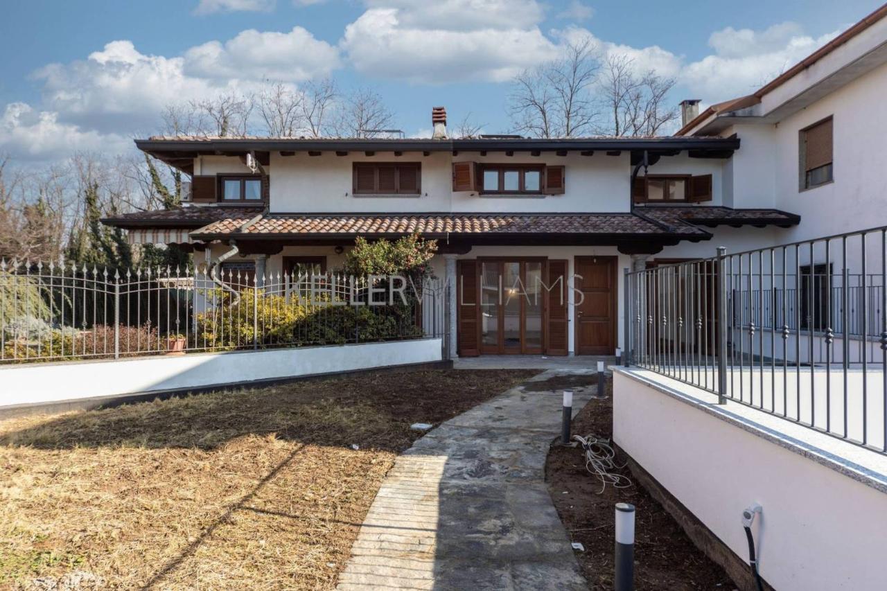 5-salle Maison à Lomazzo, Italy No. 30578