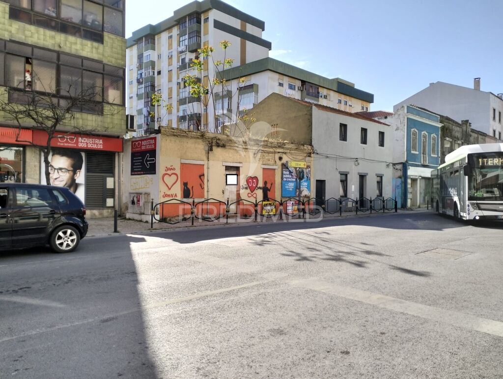  قطعة أرض في Barreiro, Portugal 500متر مربع رقم 77020