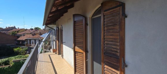 5 bedrooms House in Lauriano, Italy No. 327696 14