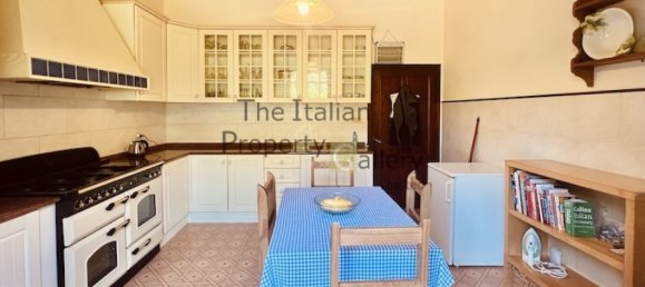 4 bedrooms Villa in Bagni di Lucca, Italy No. 57727 28