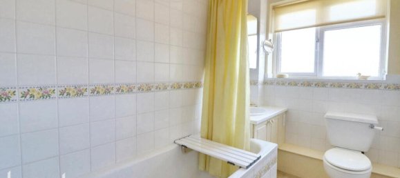 3 bedrooms Commercial property in Biggin Hill, United Kingdom No. 4768 10