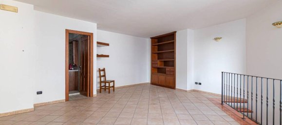 5 rooms House in Guagnano, Italy No. 171592 18
