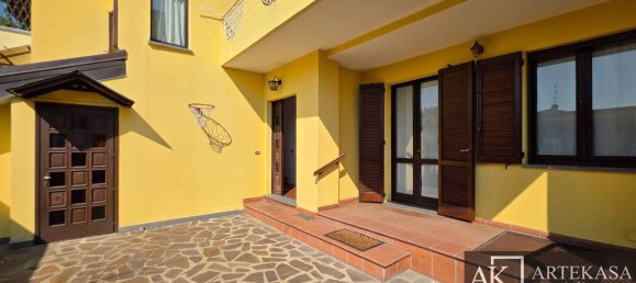 Вилла с 6 спальнями в Галлиате, Италия № 320621 3