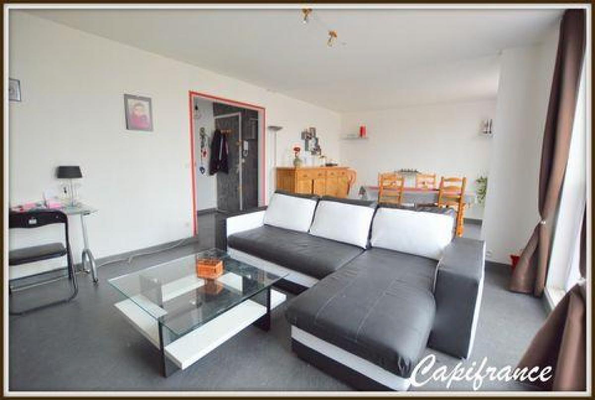 2 bedrooms Condo in Beauvais, France No. 8195