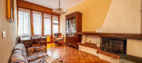 5 chambres Villa à Reggio Emilia, Italy No. 301317 12