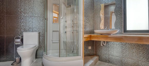 Villa de 5 dormitorios en Vila Nova de Gaia, Portugal No. 28773 2