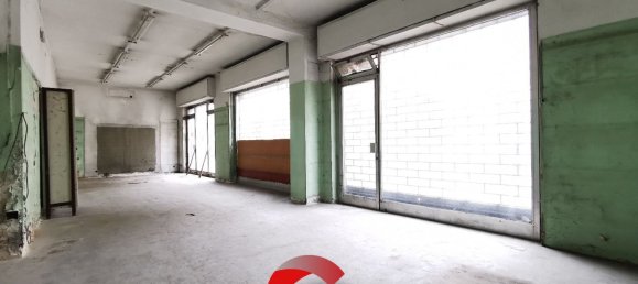 Gewerbliche Immobilie in Cuggiono, Italy 175m², Nr. 176896 12
