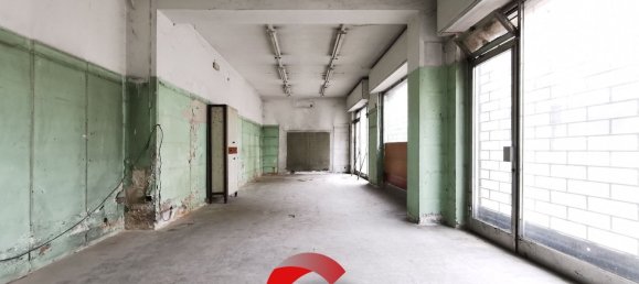 Gewerbliche Immobilie in Cuggiono, Italy 175m², Nr. 176896 11