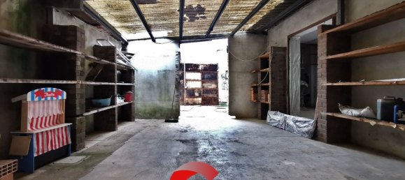 Gewerbliche Immobilie in Cuggiono, Italy 175m², Nr. 176896 22