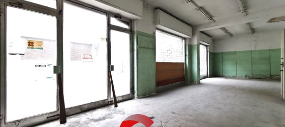 Gewerbliche Immobilie in Cuggiono, Italy 175m², Nr. 176896 10