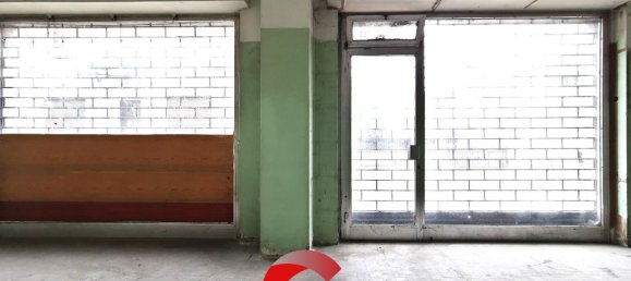 Gewerbliche Immobilie in Cuggiono, Italy 175m², Nr. 176896 9