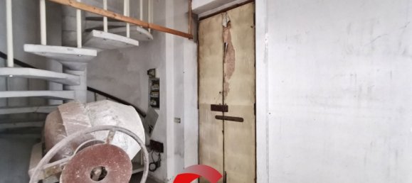 Gewerbliche Immobilie in Cuggiono, Italy 175m², Nr. 176896 31