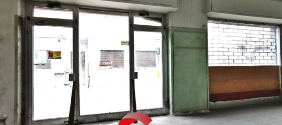 Gewerbliche Immobilie in Cuggiono, Italy 175m², Nr. 176896 8