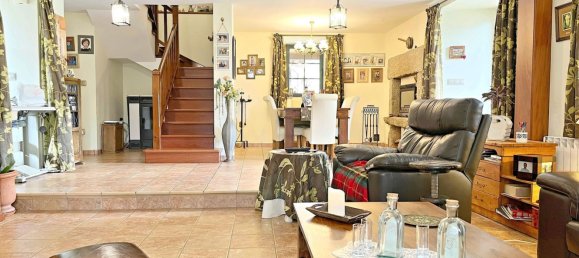 4 bedrooms House in Fene, Spain No. 51823 17