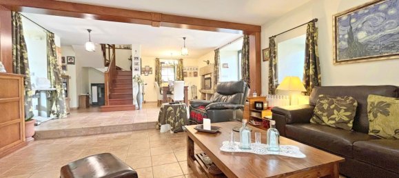 4 bedrooms House in Fene, Spain No. 51823 3