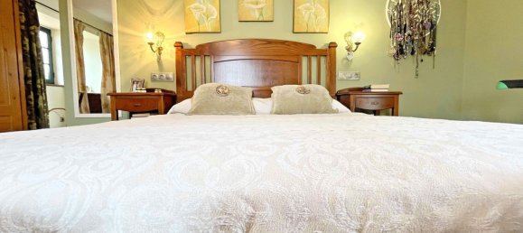 4 bedrooms House in Fene, Spain No. 51823 13