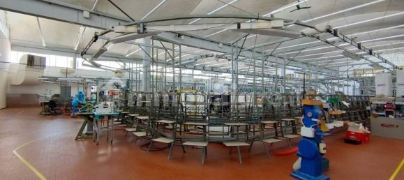 5 rooms Warehouse in Udine, Italy No. 275763 16