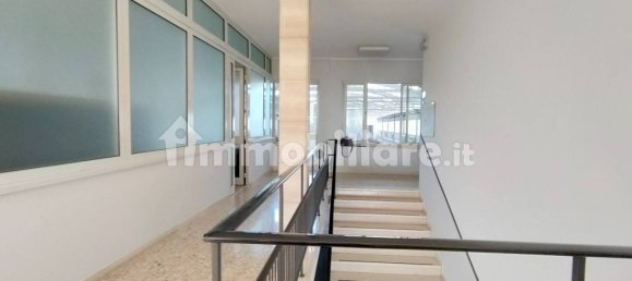 5 rooms Warehouse in Udine, Italy No. 275763 8