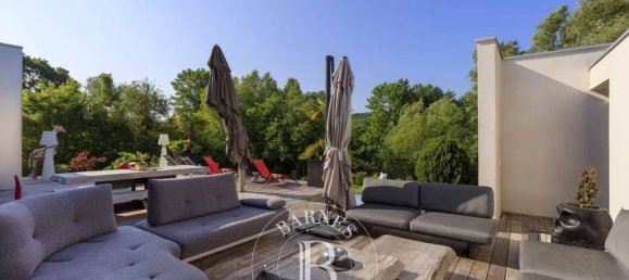 5 bedrooms House in Bievres, France No. 182178 7