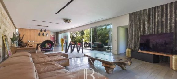 5 bedrooms House in Bievres, France No. 182178 13