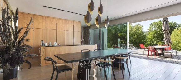 5 bedrooms House in Bievres, France No. 182178 16