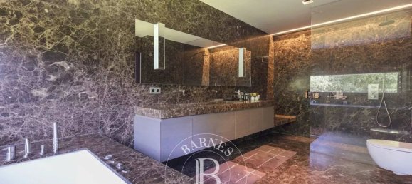 5 bedrooms House in Bievres, France No. 182178 20