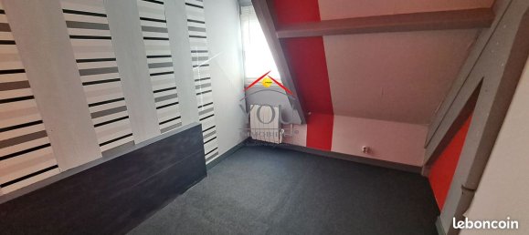 3 bedrooms House in Neuilly-en-Thelle, France No. 159096 8