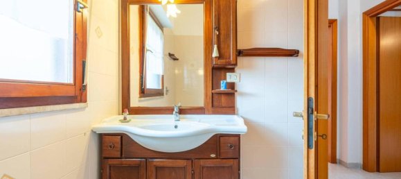 Вилла с 5 комнатами в Капотерра, Италия № 33556 20