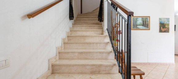 Вилла с 5 комнатами в Капотерра, Италия № 33556 19