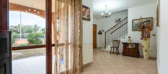 Вилла с 5 комнатами в Капотерра, Италия № 33556 13